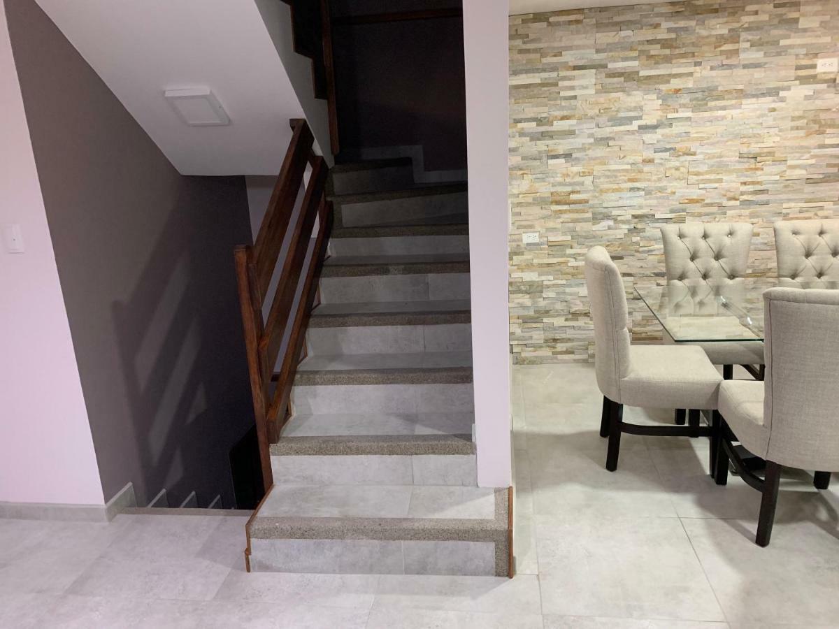 Chaperon Lodging Aparthotel Alausi Bagian luar foto