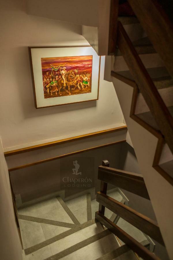 Chaperon Lodging Aparthotel Alausi Bagian luar foto