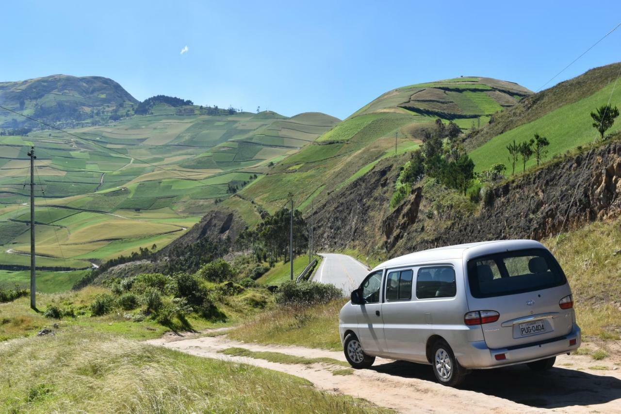 Chaperon Lodging Aparthotel Alausi Bagian luar foto