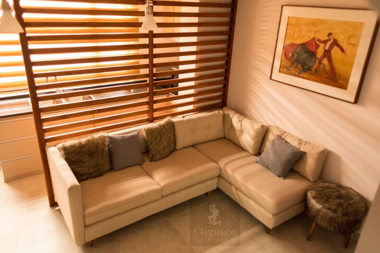 Chaperon Lodging Aparthotel Alausi Bagian luar foto